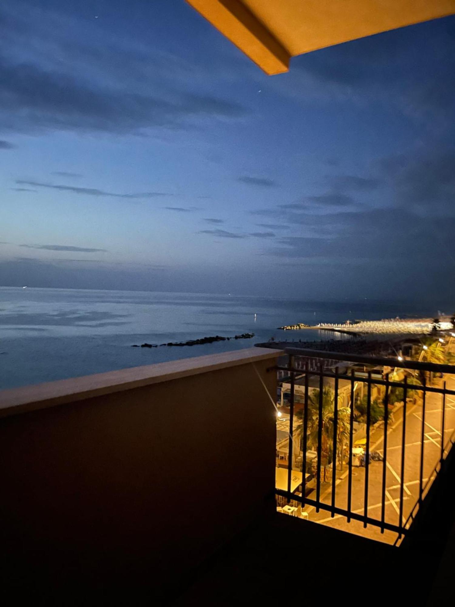 Il Balcone Sul Mare Apartment Porto Recanati Exterior foto
