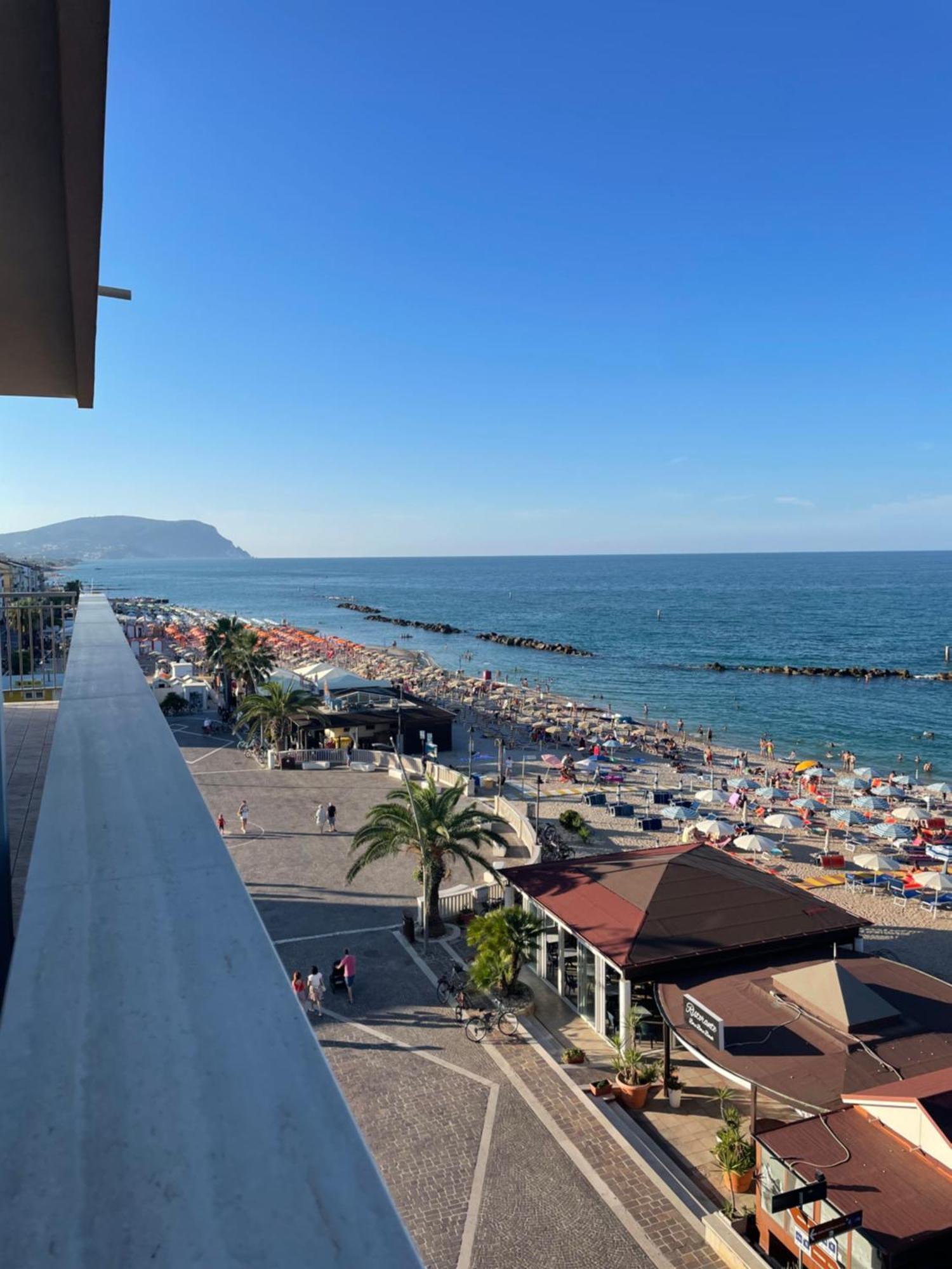 Il Balcone Sul Mare Apartment Porto Recanati Exterior foto